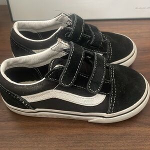 Toddler vans size 9